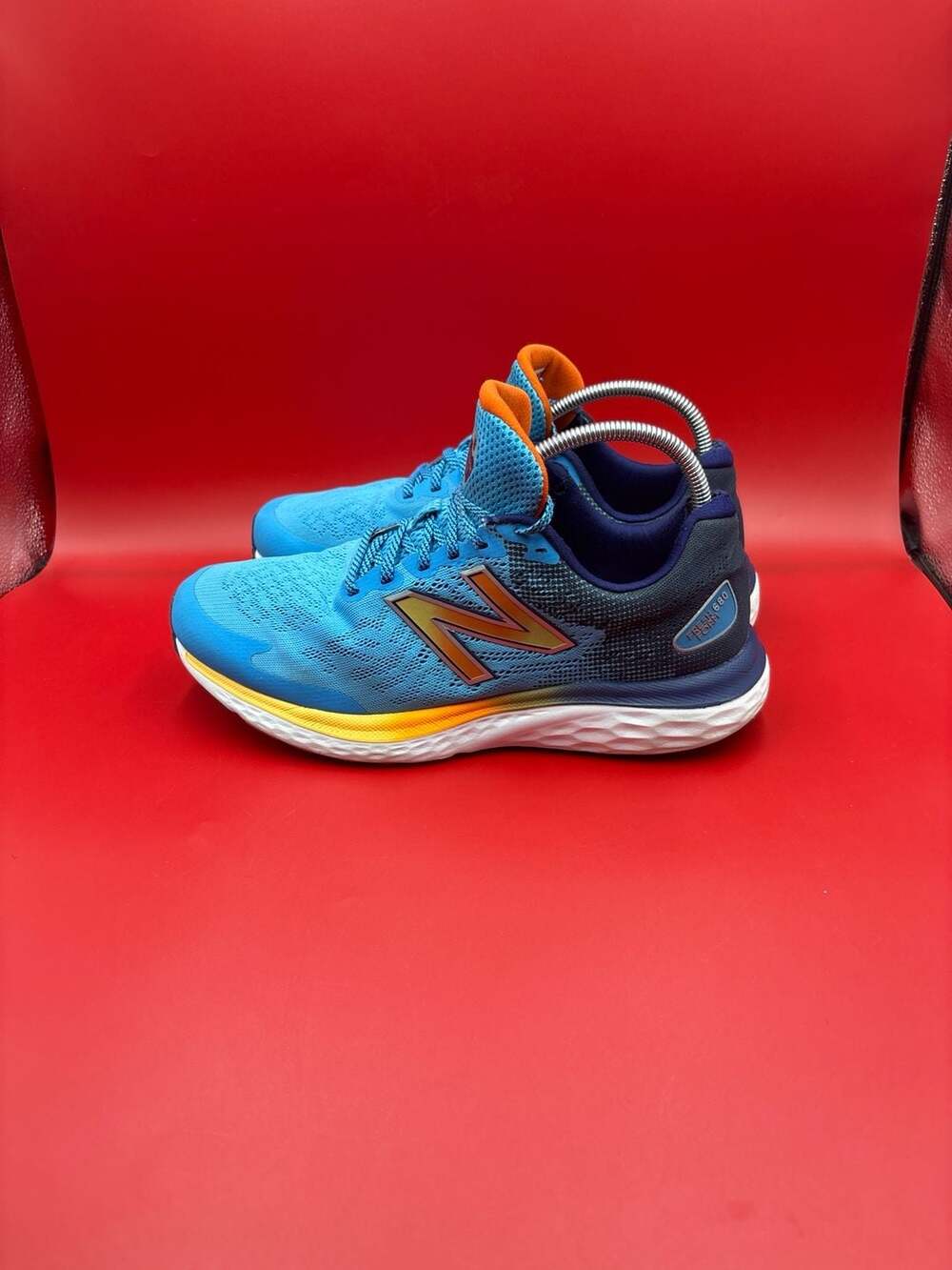 New Balance Fresh Foam 680v7 Men's Size 11 Wide 'Vibrant Sky' M680FB7